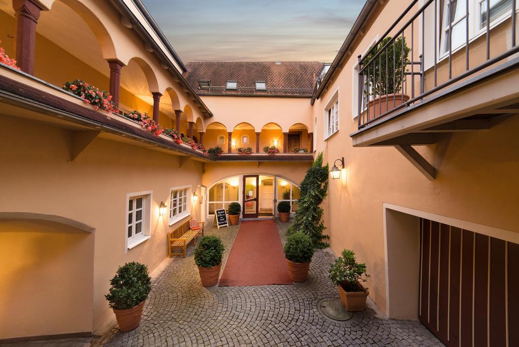 Boardinghouse Pfarrkirchen Hotel Luaran gambar