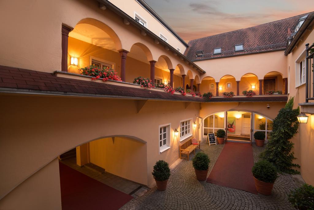 Boardinghouse Pfarrkirchen Hotel Luaran gambar