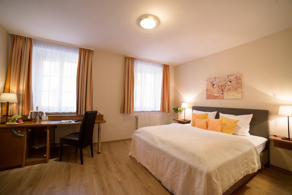 Boardinghouse Pfarrkirchen Hotel Luaran gambar